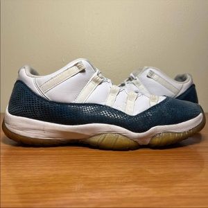 2001 snakeskin 11s